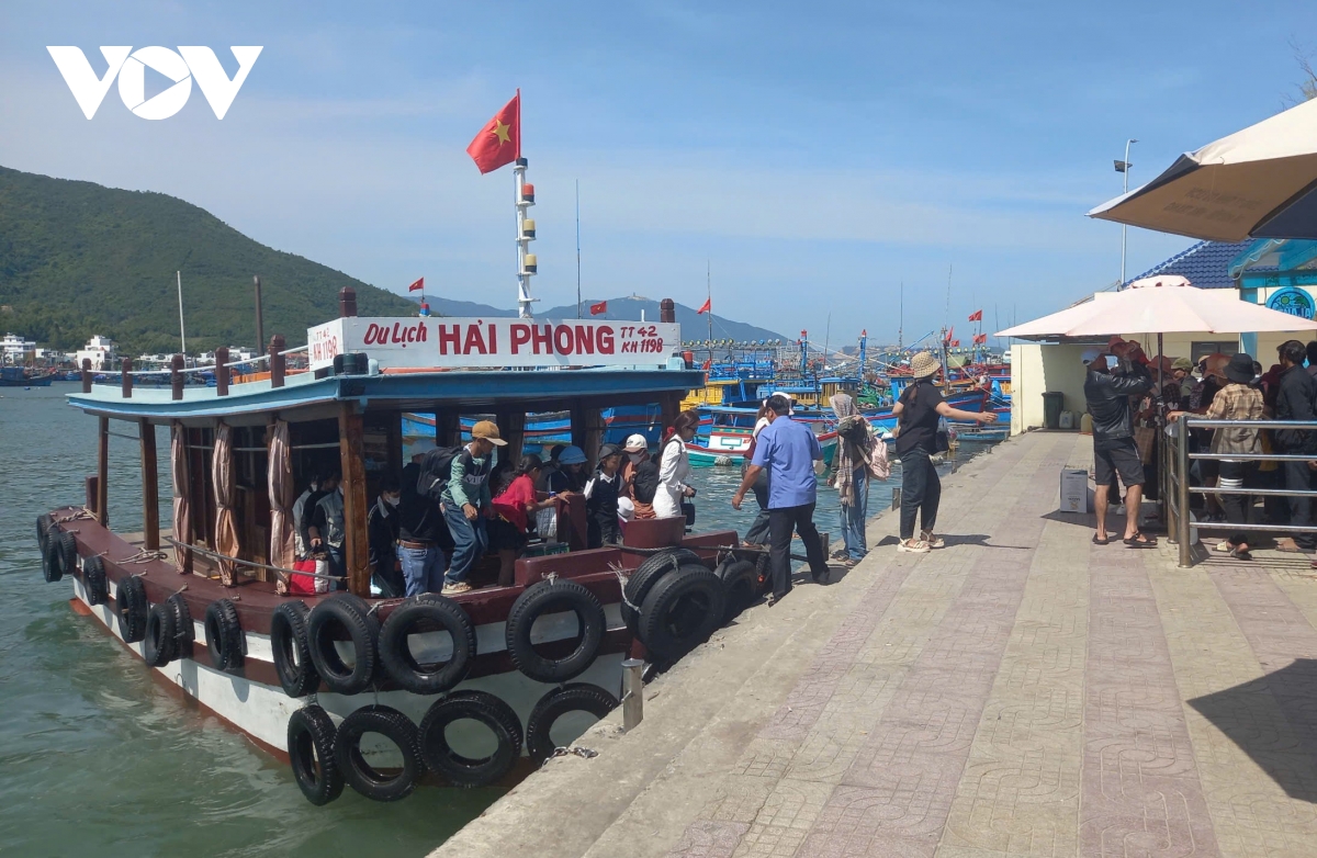 Du lịch Khánh Hoà thu hơn 1.350 tỷ đồng dịp Tết Ất Tỵ 2025